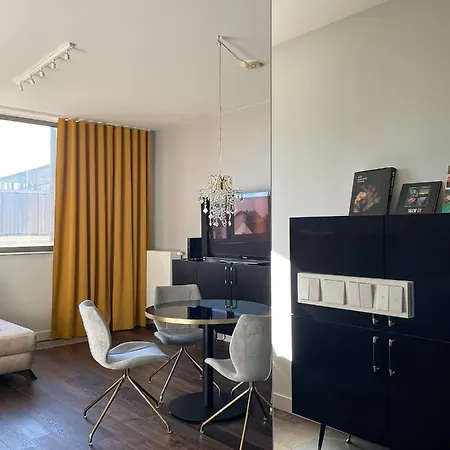 Visiting - Wyspa Slodowa شقة